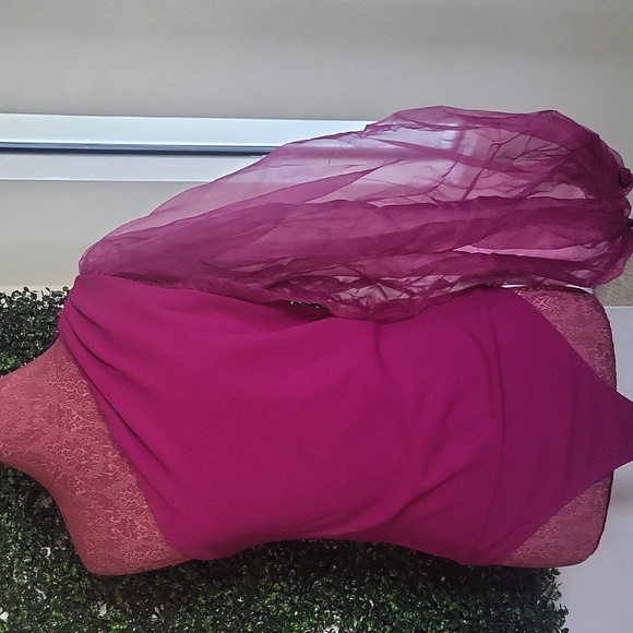 Express One-Shoulder Magenta Bodysuit with Sheer Sleeve - Picture 3 of 6